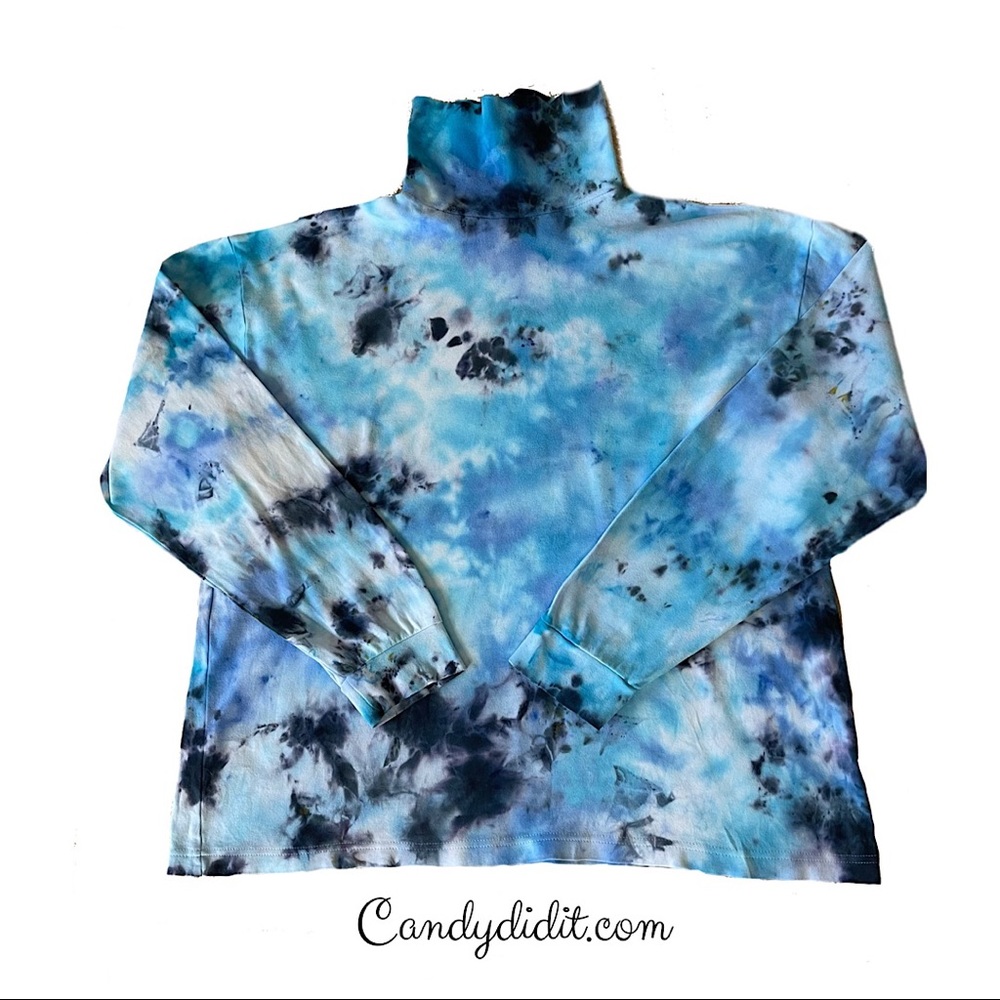 Handmade Candy Did It! Shades Of Blue Tie Dye Turtleneck By Men’ L / Lady’s XL